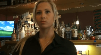 Sohbetiyle Cezbedip Sikiyor